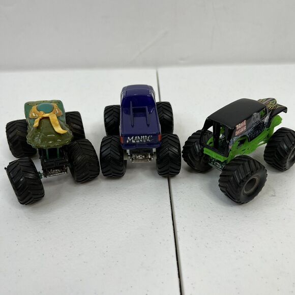 Lot of 3 Hot Wheels Monster Jam Truck Grave Digger Ninja Turtles Manic Rev Tredz - Picture 13 of 13